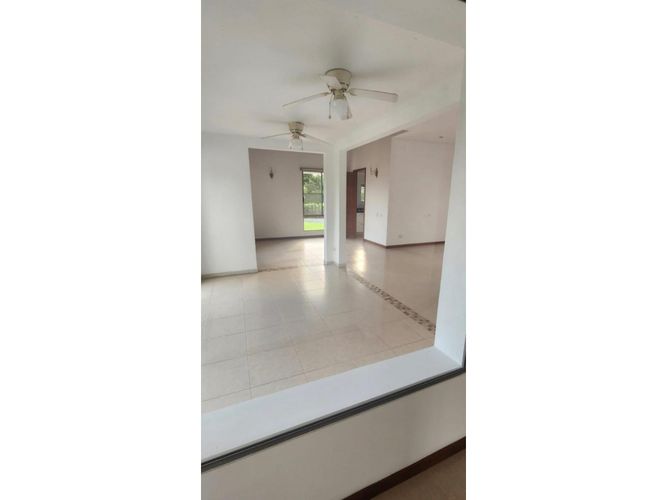 Casa de 4 alcobas en venta en La Morada, Jamundí, 300 m² · foto 7 de 24
