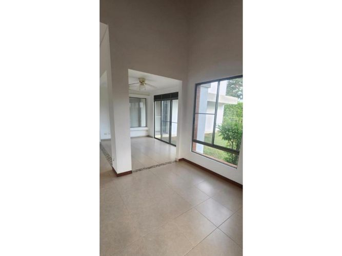 Casa de 4 alcobas en venta en La Morada, Jamundí, 300 m² · foto 13 de 24