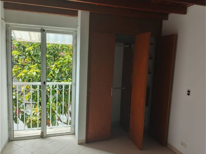 Apartamento de 4 alcobas en venta en La Ferreira, Itagüí, 120 m² · foto 2 de 13