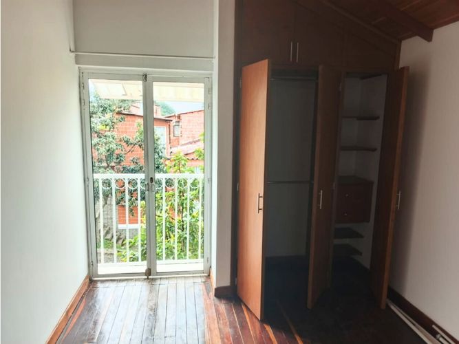 Apartamento de 4 alcobas en venta en La Ferreira, Itagüí, 120 m² · foto 5 de 13