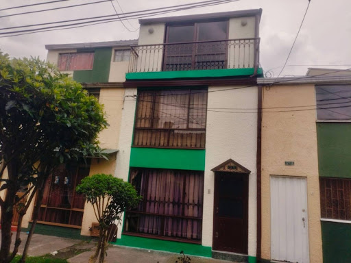Casa en venta en Villas De Granada, Bogotá · foto 2 de 24