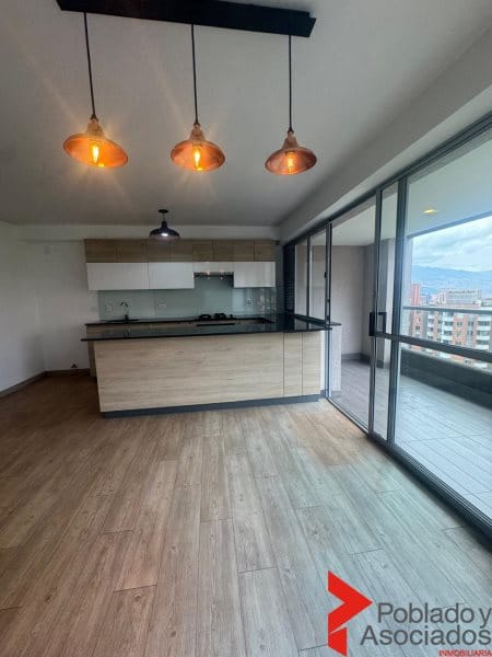 Apartamento en venta en El Poblado, Medellín · foto 2 de 12