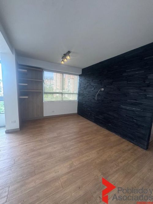 Apartamento en venta en El Poblado, Medellín · foto 7 de 12