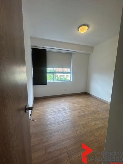 Apartamento en venta en El Poblado, Medellín · foto 8 de 12