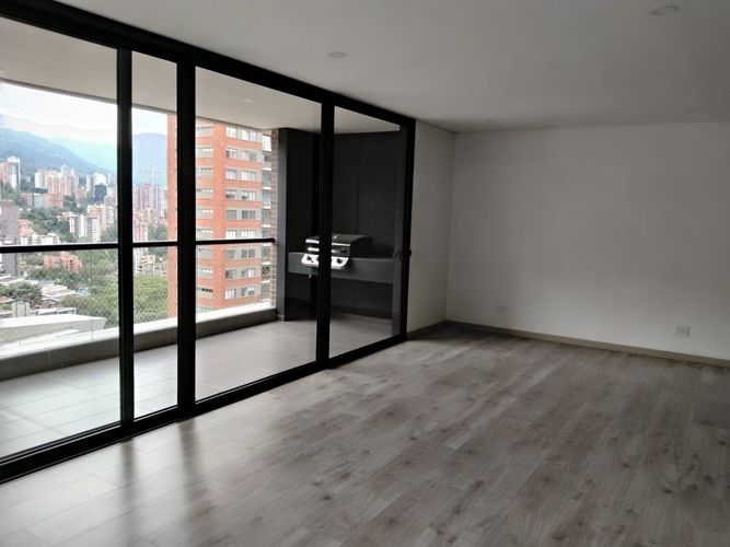 Apartamento de 2 alcobas en arriendo en El Poblado, Medellín, 108 m² · foto 2 de 20