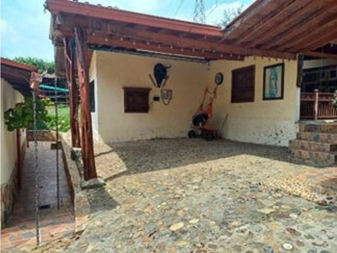 Finca en venta en Copacabana, 5533 m² · foto 3 de 24