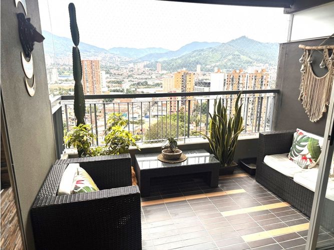 Apartamento de 2 alcobas en venta en Maria Auxiliadora, Sabaneta, 70 m² · foto 3 de 8