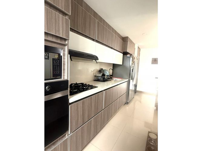 Apartamento de 2 alcobas en venta en Maria Auxiliadora, Sabaneta, 70 m² · foto 4 de 8