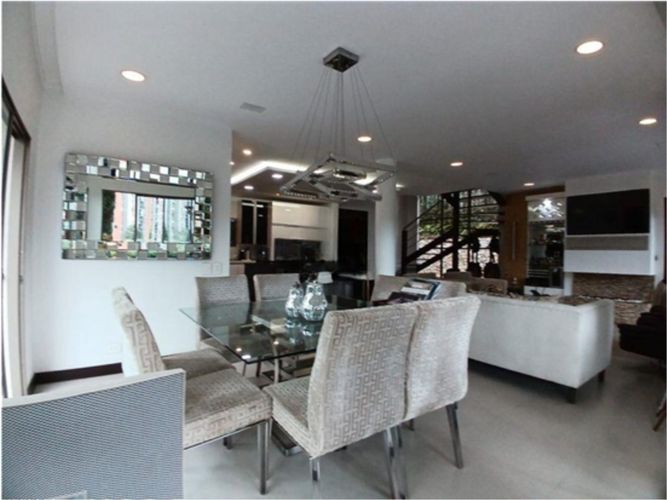 Casa de 4 alcobas en venta en La Doctora, Sabaneta, 350 m² · foto 2 de 21