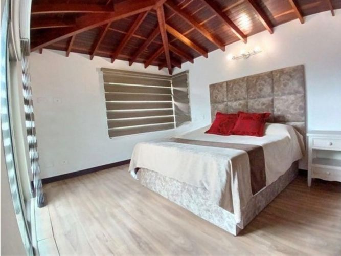 Casa de 4 alcobas en venta en La Doctora, Sabaneta, 350 m² · foto 14 de 21