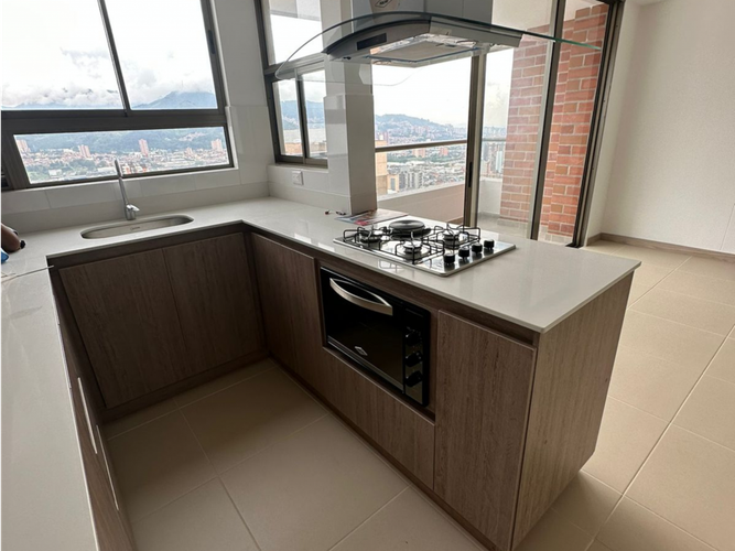 Apartamento de 3 alcobas en venta en Los Alcazares, Sabaneta, 85 m² · foto 2 de 16