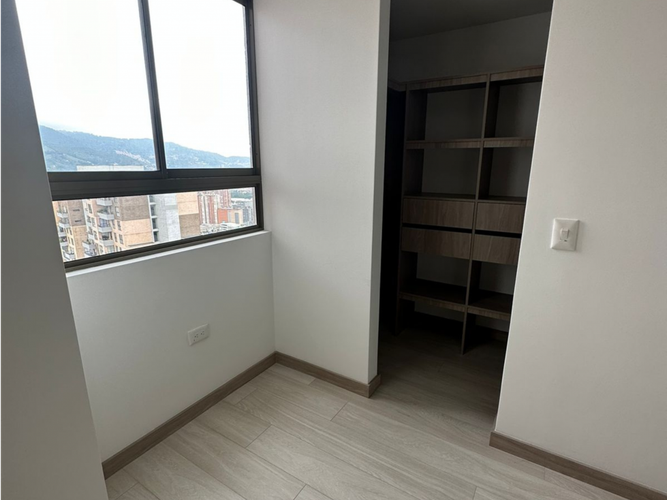 Apartamento de 3 alcobas en venta en Los Alcazares, Sabaneta, 85 m² · foto 6 de 16