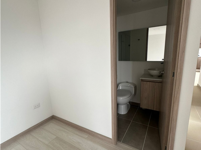 Apartamento de 3 alcobas en venta en Los Alcazares, Sabaneta, 85 m² · foto 11 de 16
