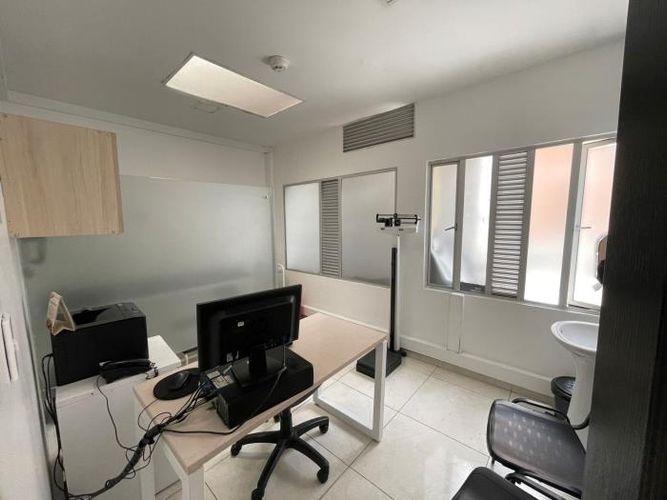 Casa de 14 alcobas en venta en Santa Barbara, Bogotá, 675 m² · foto 5 de 20