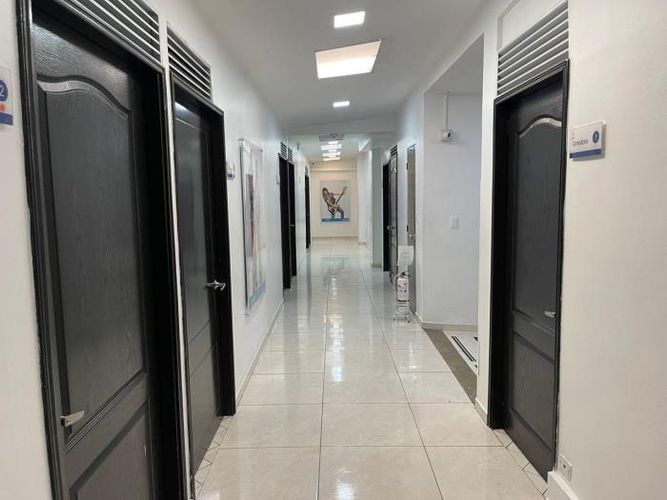 Casa de 14 alcobas en venta en Santa Barbara, Bogotá, 675 m² · foto 13 de 20