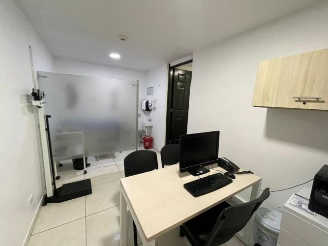 Casa de 14 alcobas en venta en Santa Barbara, Bogotá, 675 m² · foto 14 de 20