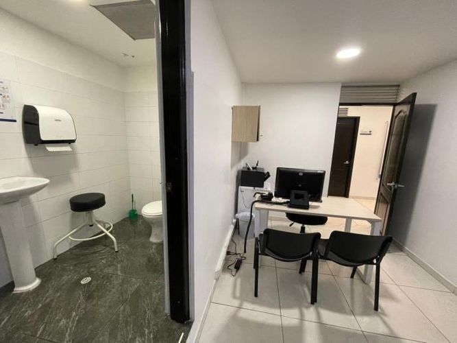 Casa de 14 alcobas en venta en Santa Barbara, Bogotá, 675 m² · foto 15 de 20