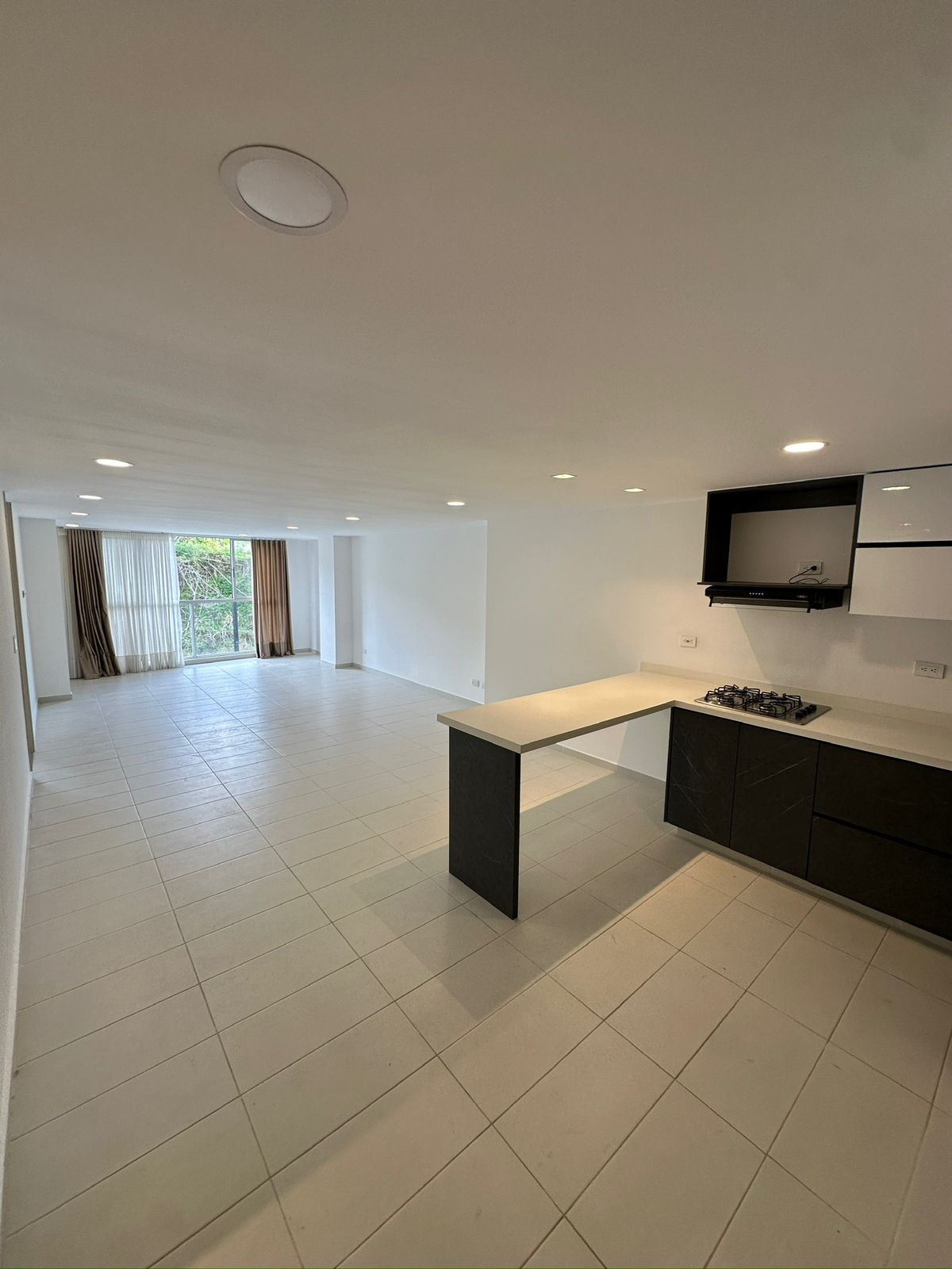 Apartamento en venta en Pinares, Pereira · foto 3 de 13