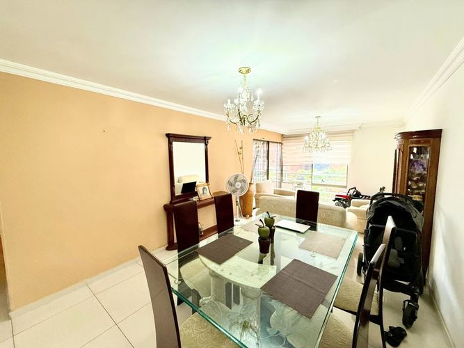 Apartamento de 4 alcobas en venta en Ciudad Jardin, Cali, 132 m² · foto 10 de 12