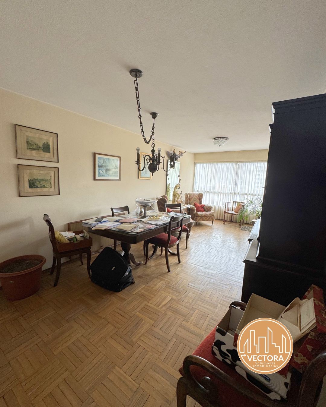 VENDE APARTAMENTO EN PUNTA CARRETAS AL FRENTE / 3 DORMITORIOS, /2 BAÑOS / GARAJE – pohled 2