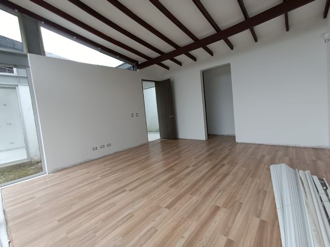Casa de 5 alcobas en venta en Loma Del Escobero, Envigado, 400 m² · foto 15 de 24