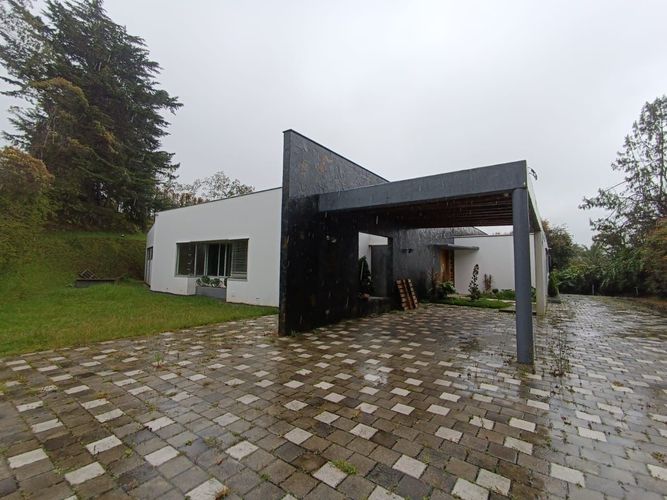 Casa de 5 alcobas en venta en Loma Del Escobero, Envigado, 400 m² · foto 22 de 24