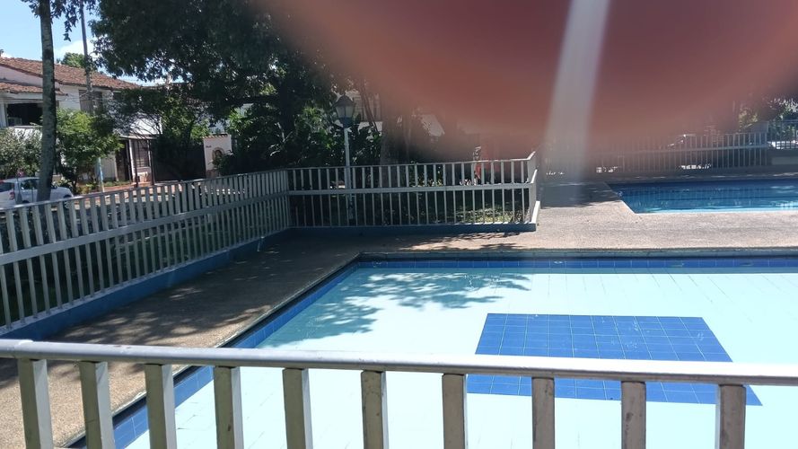 Casa de 5 alcobas en venta en Cr. Arboleda, Girón, 190 m² · foto 3 de 24