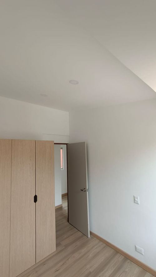 Apartamento de 3 alcobas en venta en Conjunto Residencial Redil Hacienda Casablanca, Madrid, 57 m² · foto 8 de 16