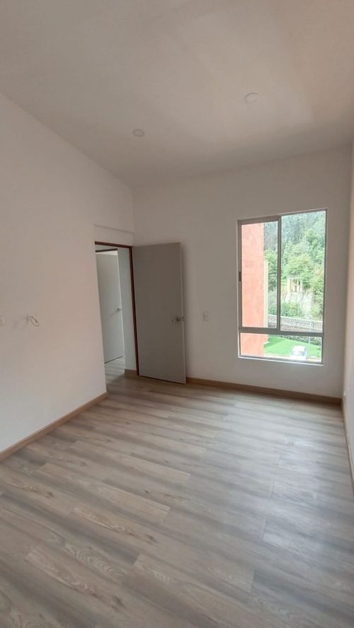 Apartamento de 3 alcobas en venta en Conjunto Residencial Redil Hacienda Casablanca, Madrid, 57 m² · foto 11 de 16