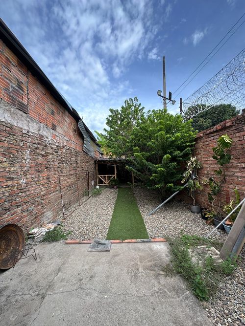 Casa de 4 alcobas en arriendo en Br. La Estacion, Girardot, 100 m² · foto 10 de 24