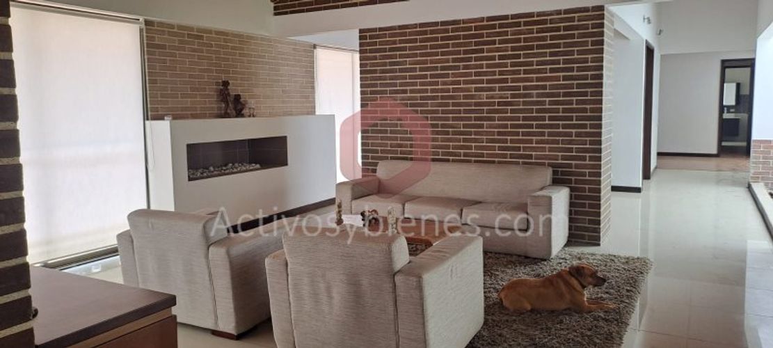 Casa de 5 alcobas en venta en La Clara, Guarne · foto 2 de 15