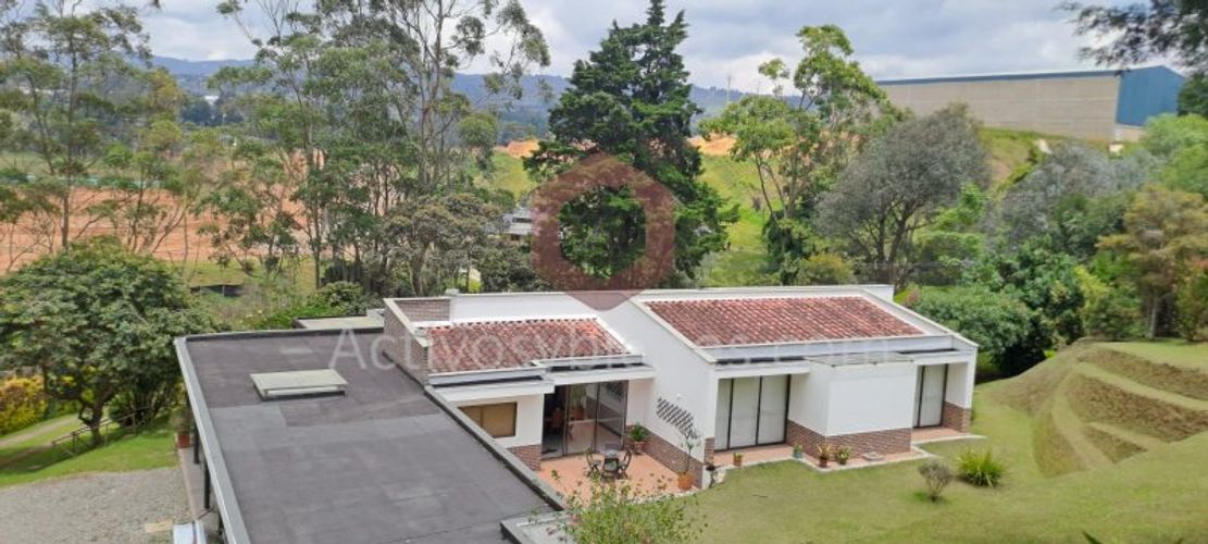 Casa de 5 alcobas en venta en La Clara, Guarne · foto 10 de 15