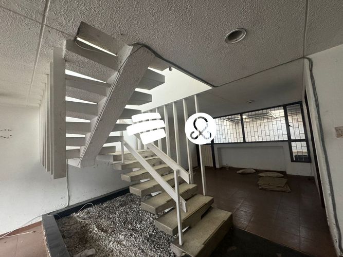 Casa de 3 alcobas en venta en Industrial Centenario, Bogotá, 200 m² · foto 3 de 24
