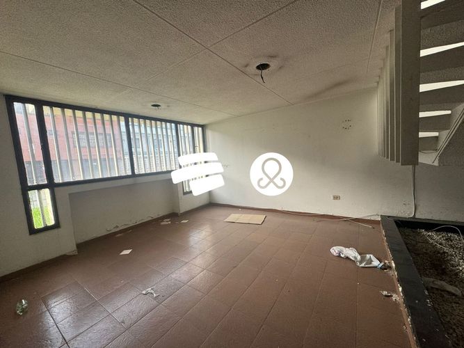 Casa de 3 alcobas en venta en Industrial Centenario, Bogotá, 200 m² · foto 23 de 24