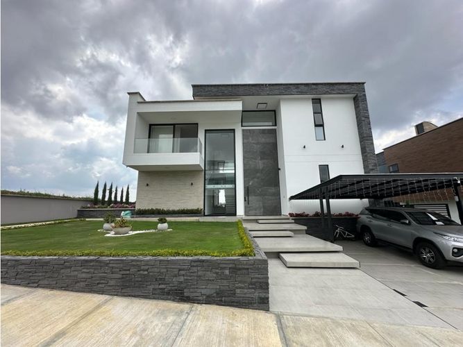 Casa de 4 alcobas en venta en Ruitoque Alto, Floridablanca, 340 m² · foto 2 de 24