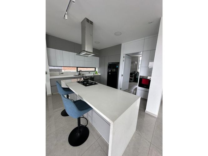 Casa de 4 alcobas en venta en Ruitoque Alto, Floridablanca, 340 m² · foto 11 de 24