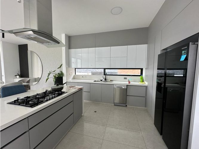 Casa de 4 alcobas en venta en Ruitoque Alto, Floridablanca, 340 m² · foto 17 de 24