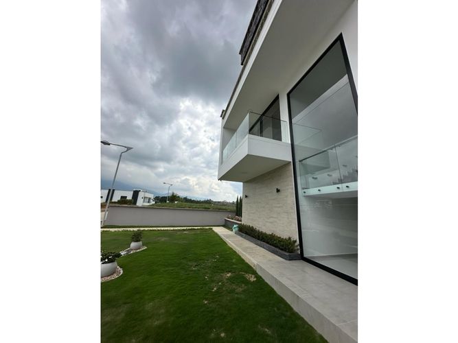 Casa de 4 alcobas en venta en Ruitoque Alto, Floridablanca, 340 m² · foto 21 de 24