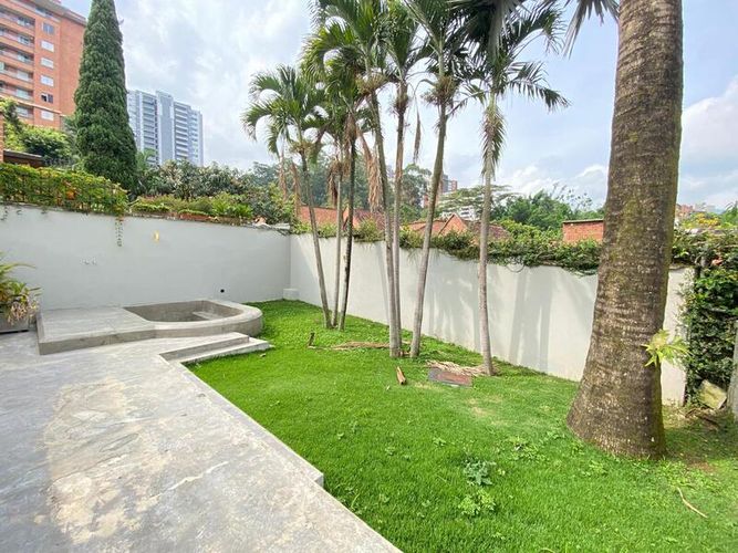 Casa de 5 alcobas en arriendo en Loma Benedictinos, Envigado, 336 m² · foto 23 de 24
