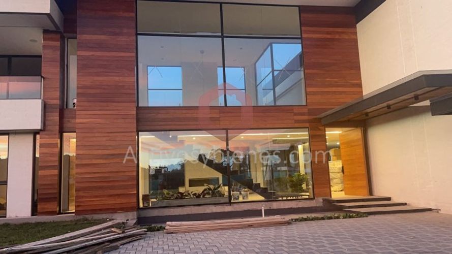 Casa de 6 alcobas en venta en Llano Grande, Rionegro · foto 3 de 17