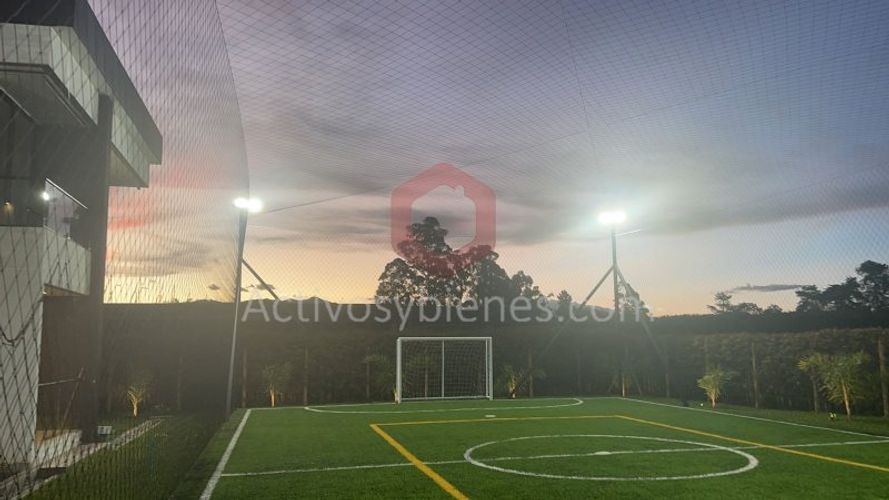 Casa de 6 alcobas en venta en Llano Grande, Rionegro · foto 10 de 17