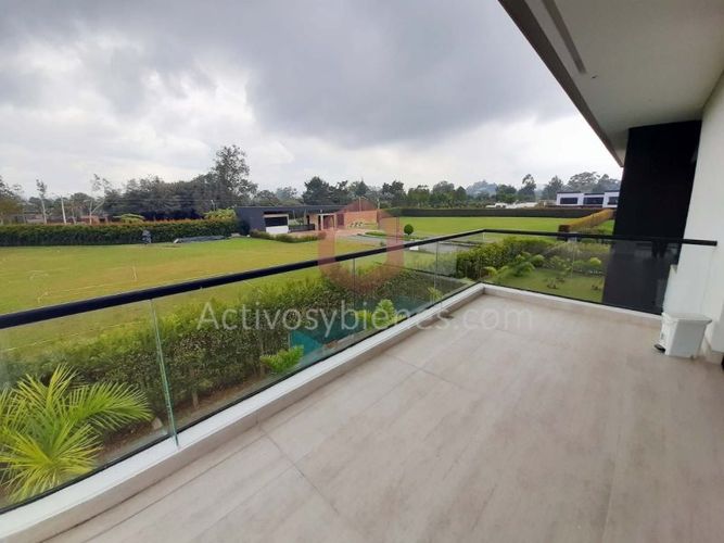 Casa de 6 alcobas en venta en Llano Grande, Rionegro · foto 12 de 17