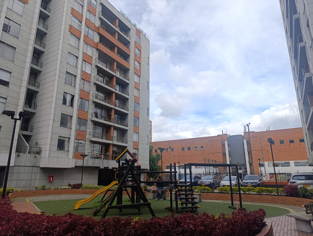 Apartamento en venta en Ciudad Salitre, Bogotá · foto 2 de 24