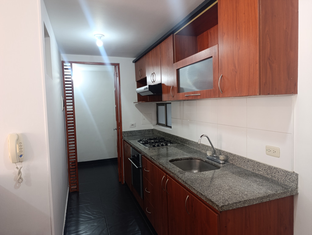 Apartamento en venta en Ciudad Salitre, Bogotá · foto 8 de 24