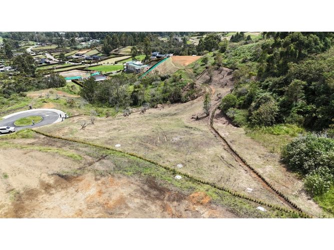 Lote en venta en La Ceja, 3678 m² · foto 2 de 13