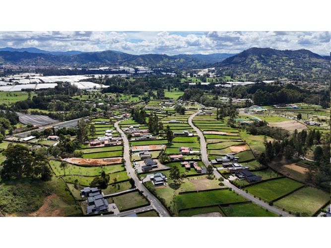 Lote en venta en La Ceja, 3678 m² · foto 7 de 13