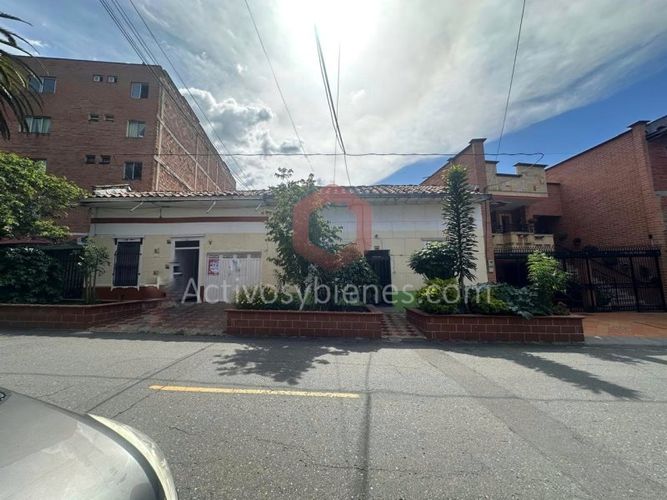 Casa de 12 alcobas en venta en El Danubio, Medellín, 496 m² · foto 2 de 24