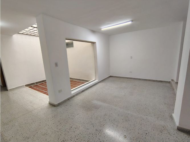 Apartaestudio en arriendo en Simon Bolivar, Medellín, 180 m² · foto 3 de 20