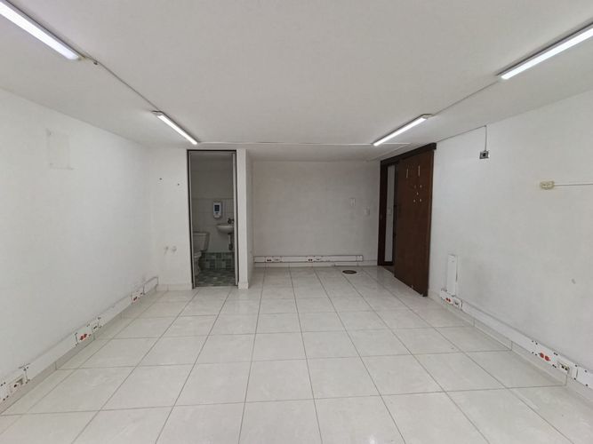 Edificio en arriendo en Laureles, Medellín, 538 m² · foto 18 de 20