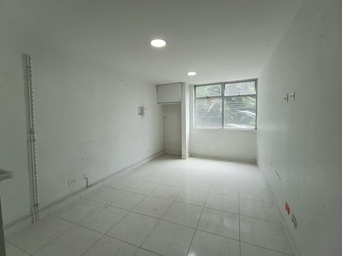 Edificio en arriendo en Laureles, Medellín, 538 m² · foto 19 de 20